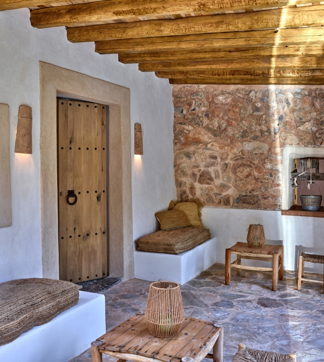 Resa Esatates for sale finca st rafael Ibiza modern 1 porche .jpg